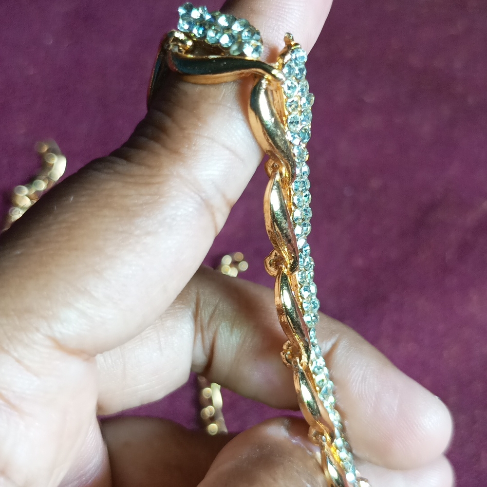 Stone Work Necklace - Picture 4 of 6